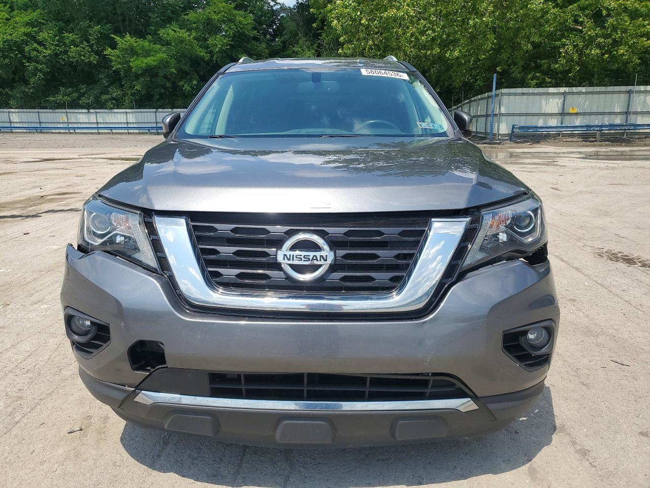 2017 Nissan Pathfinder - zdjęcie 9