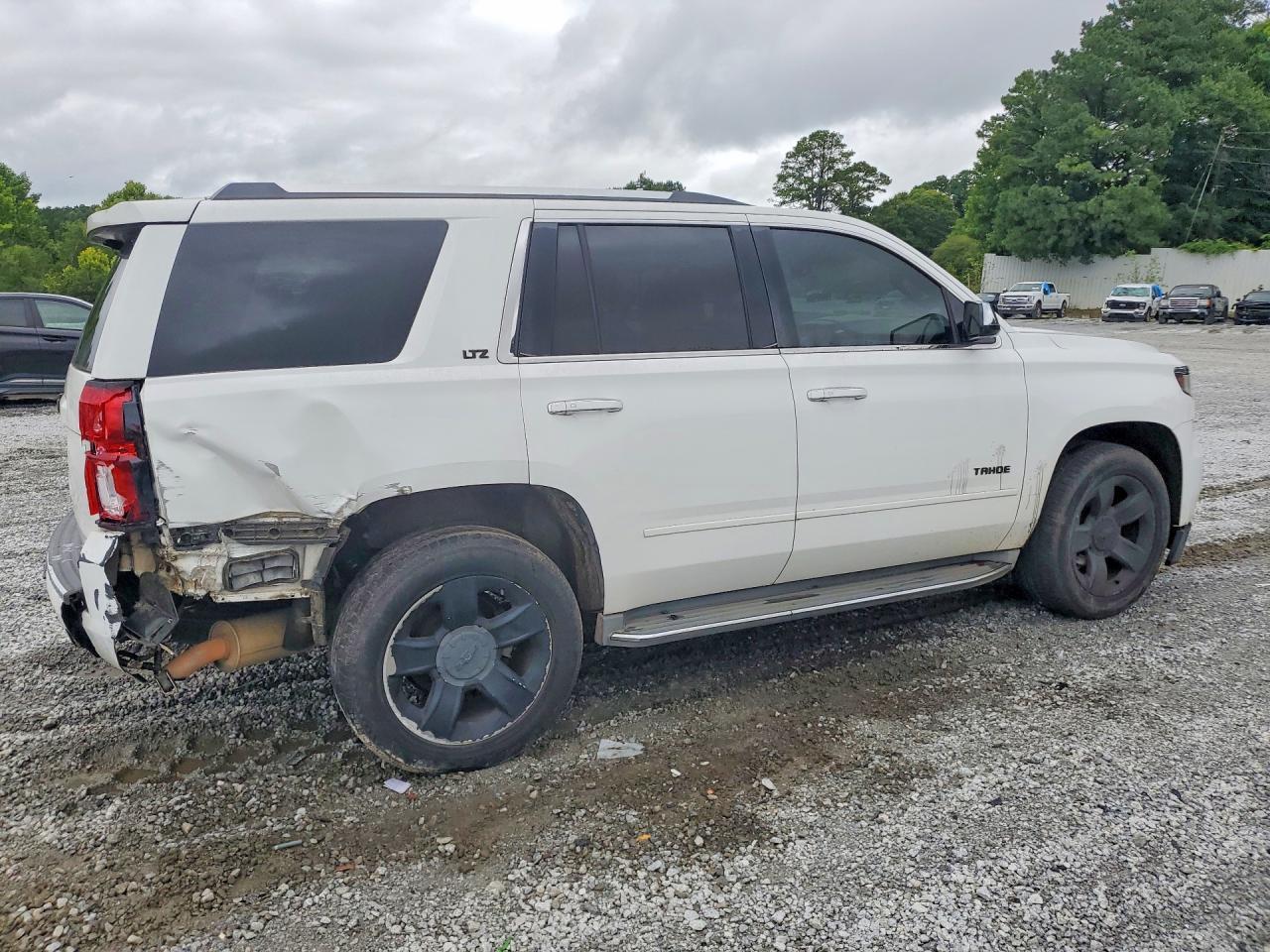 2015 Chevrolet Tahoe C1500 Ltz - zdjęcie 3