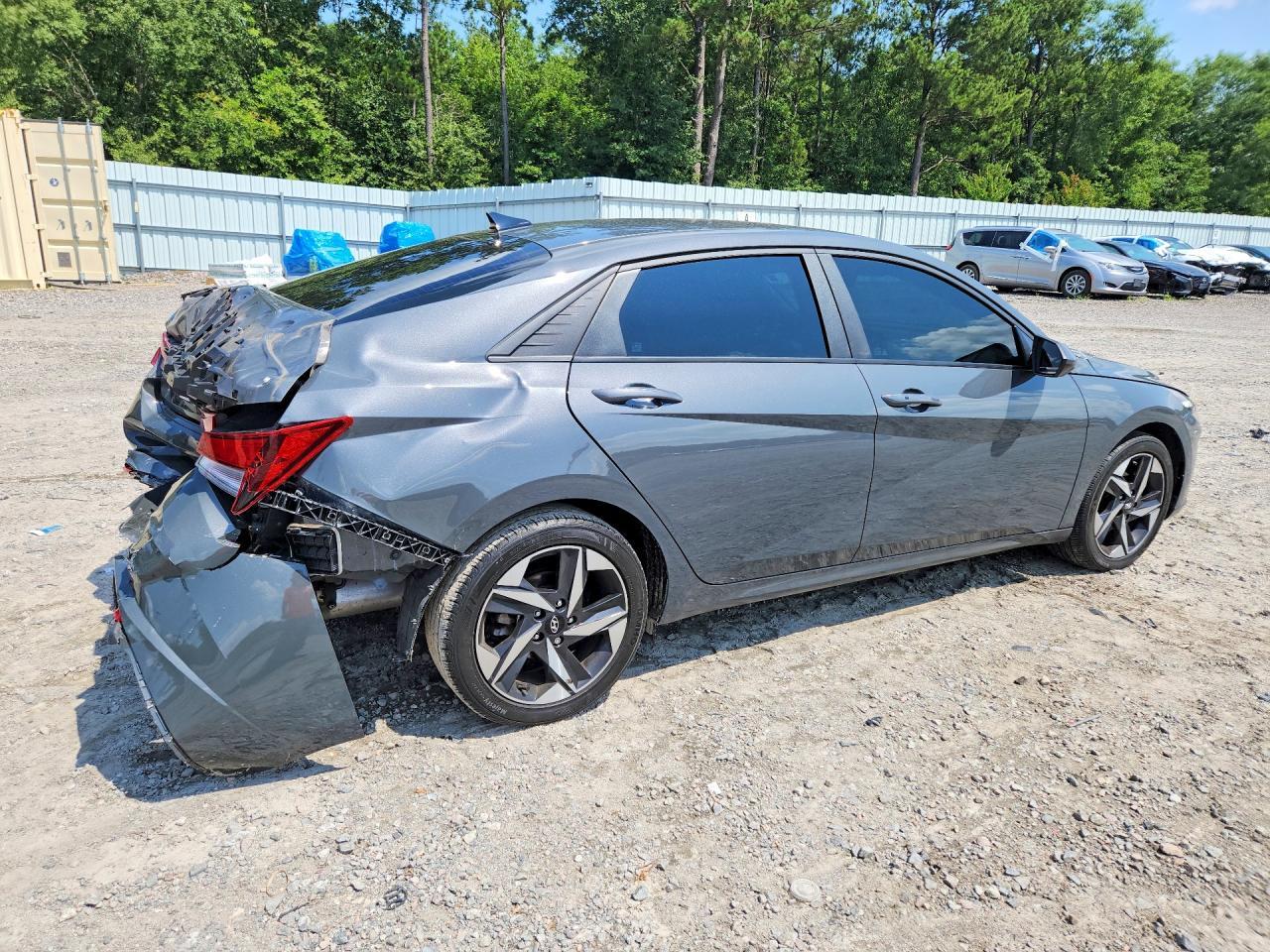 2023 Hyundai Elantra Sel - zdjęcie 3