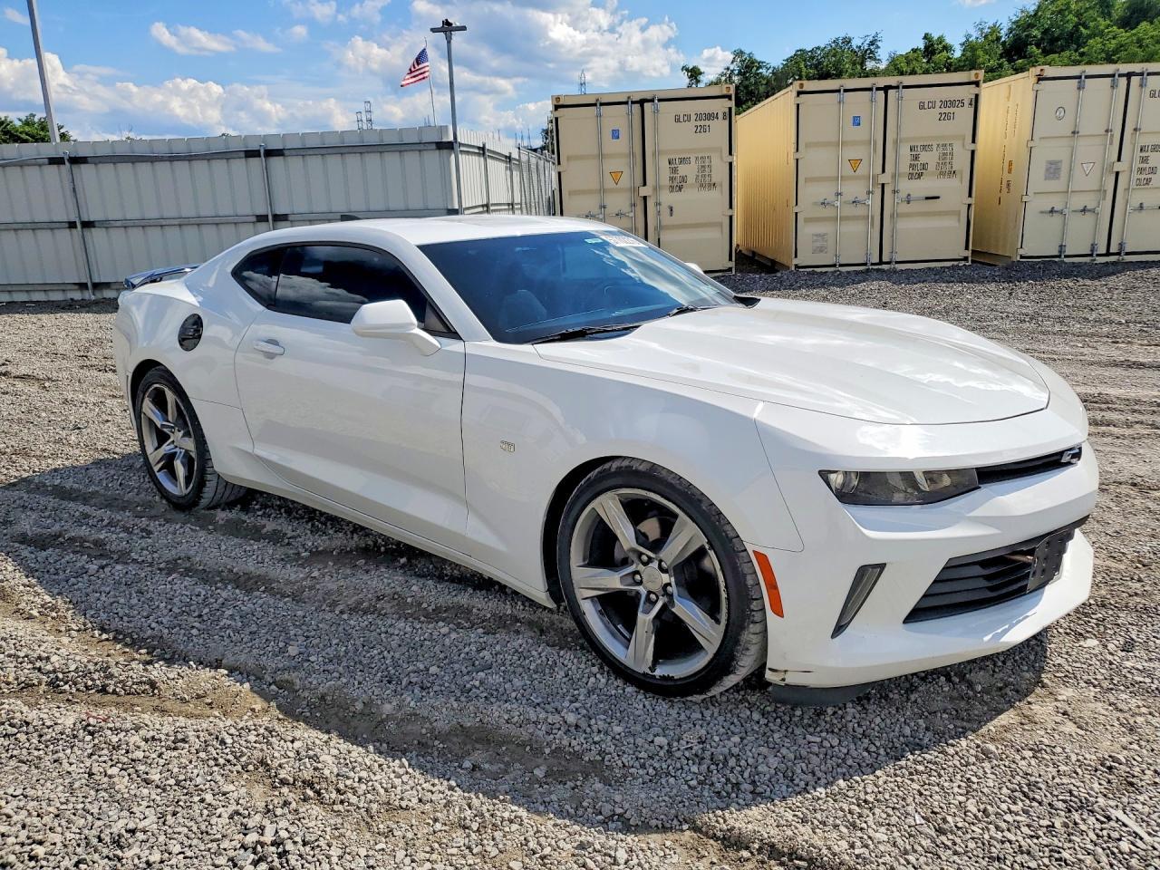 2017 Chevrolet Camaro Ls - zdjęcie 4