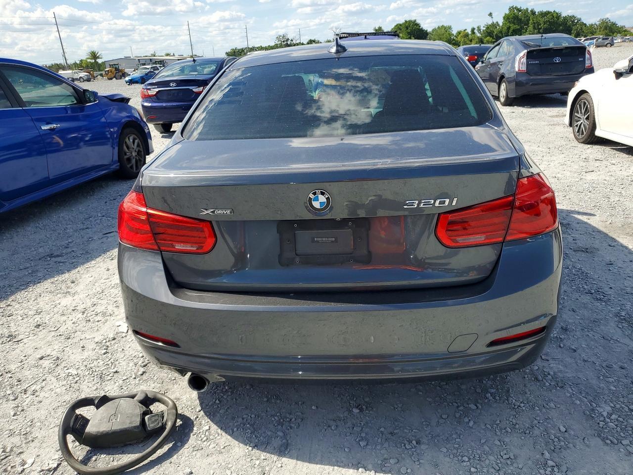 2018 BMW 320 Xi - zdjęcie 6