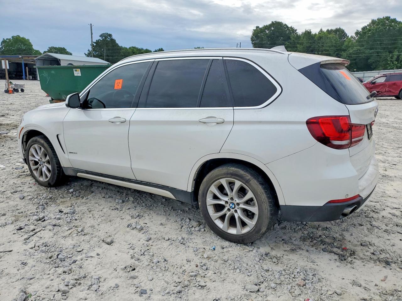 2015 BMW X5 xDrive35I - zdjęcie 2