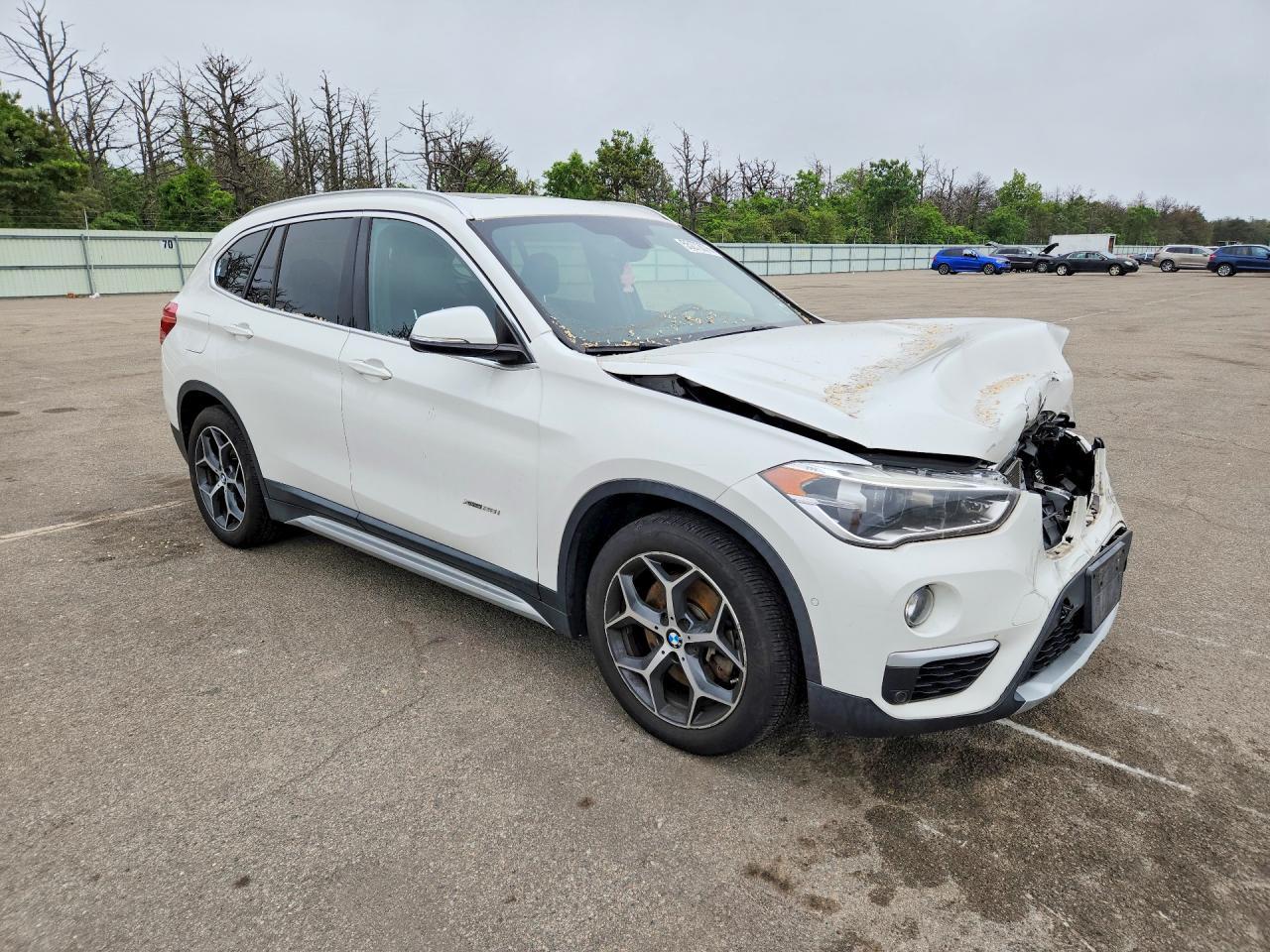 2016 BMW X1 xDrive28I - zdjęcie 4