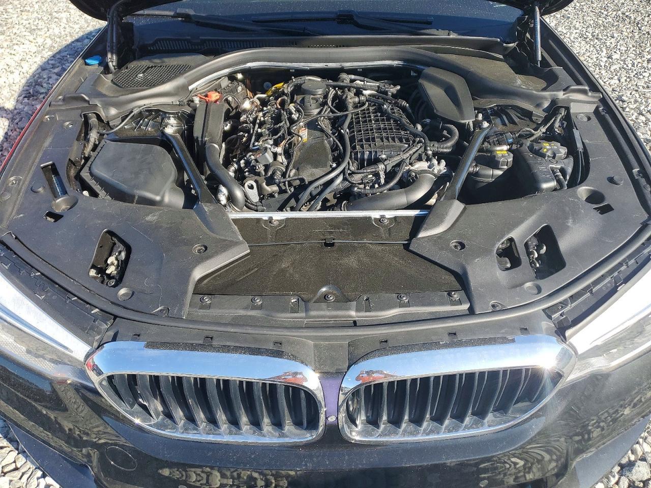 2017 BMW Seria 5 540i - zdjęcie 11