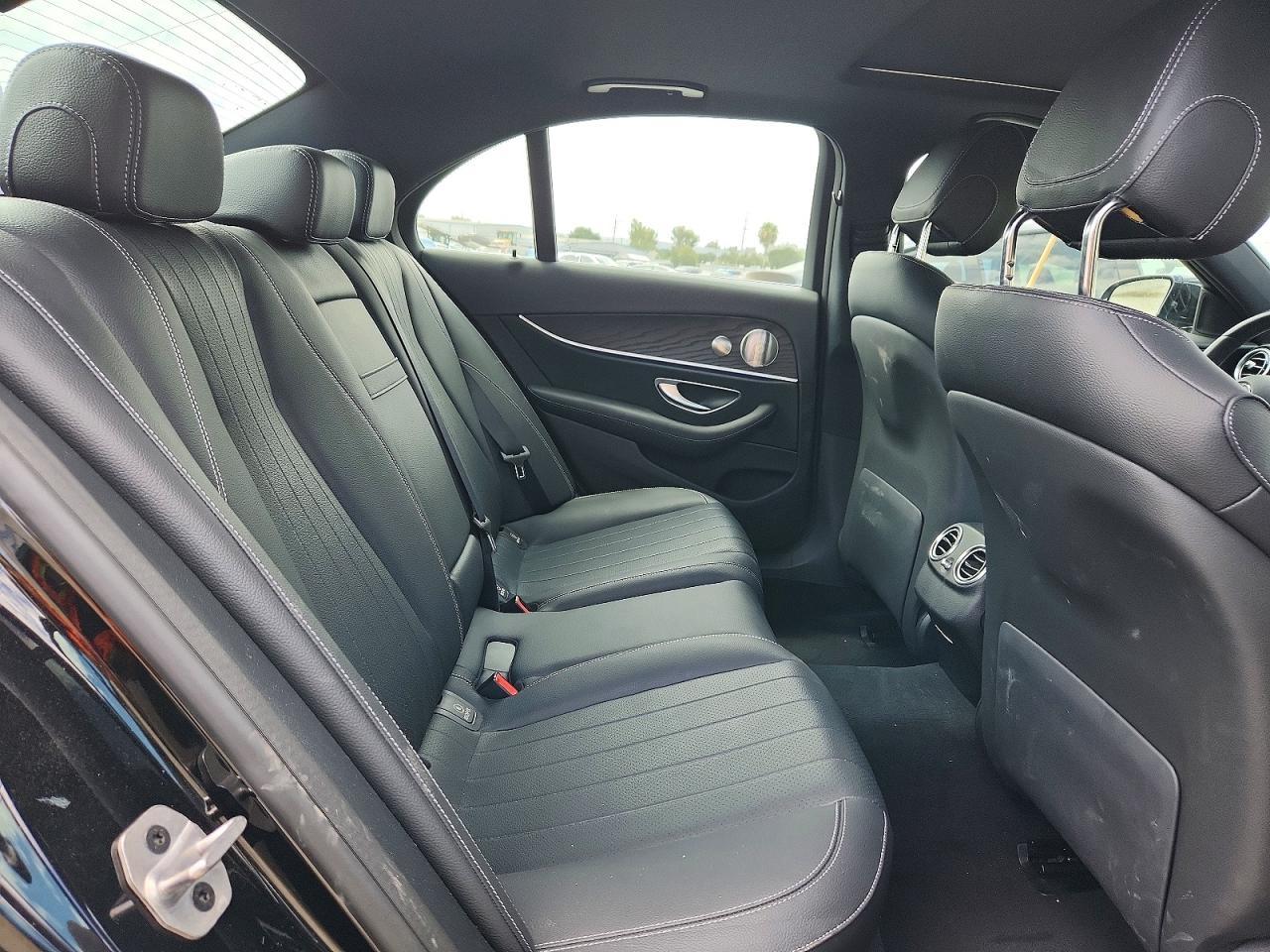 2023 Mercedes-Benz E 350 - zdjęcie 10
