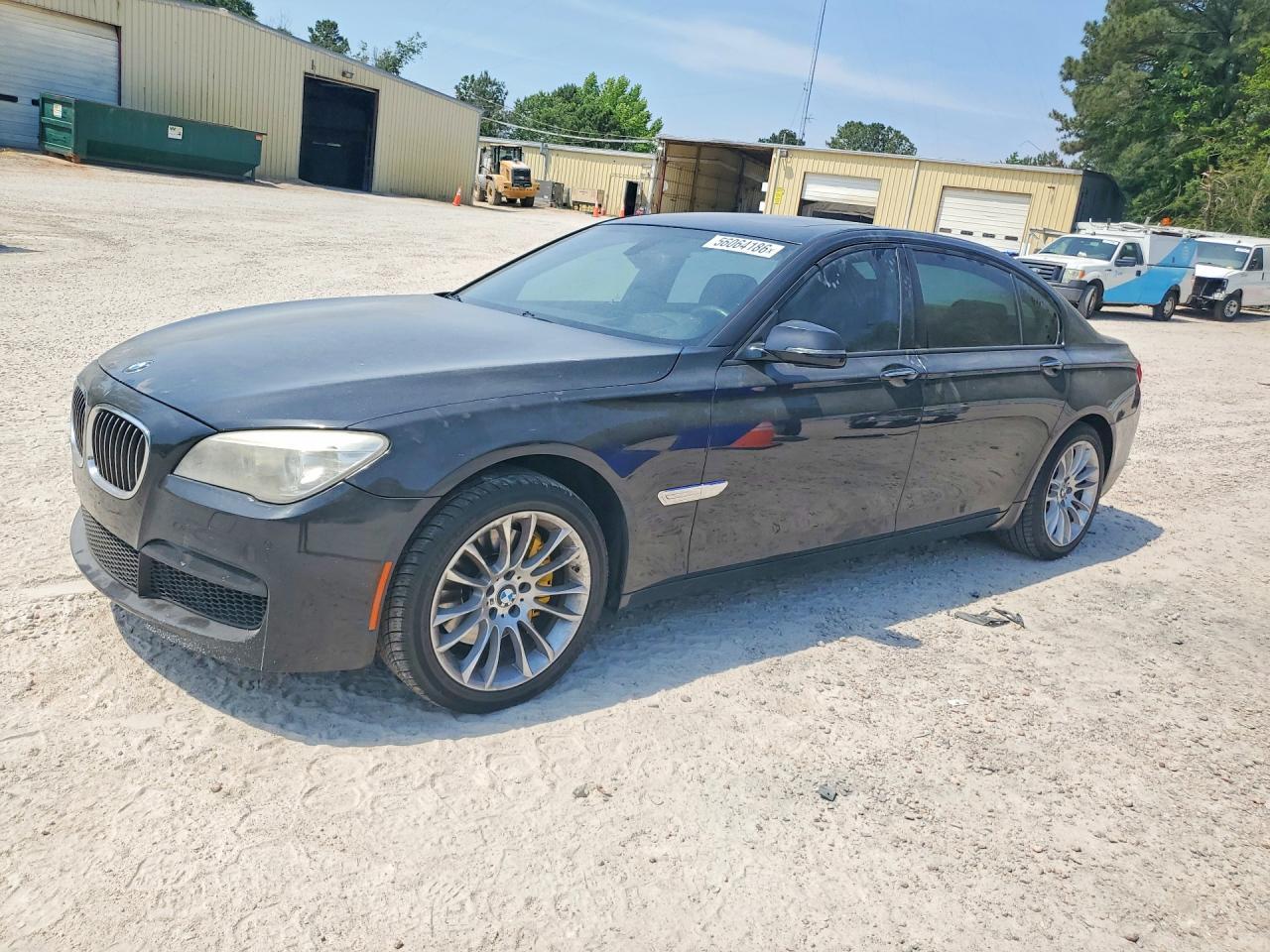 2014 BMW Seria 7 740Li - zdjęcie główne