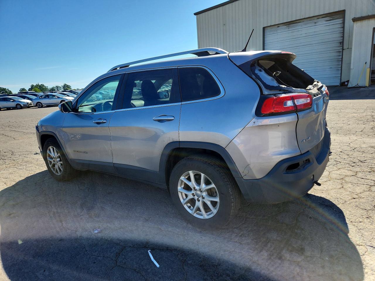 2015 Jeep Cherokee Latitude - zdjęcie 2