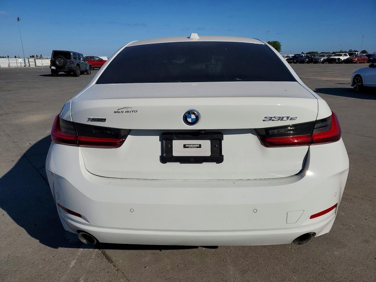 2023 BMW 330Xe - zdjęcie 6