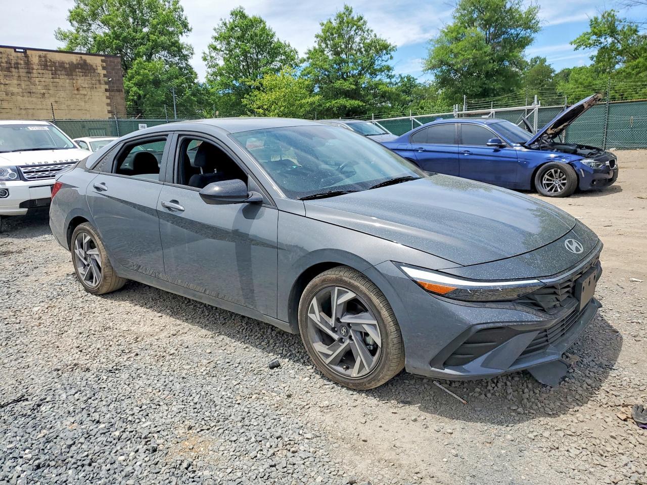 2025 Hyundai Elantra Sel Sport - zdjęcie 4