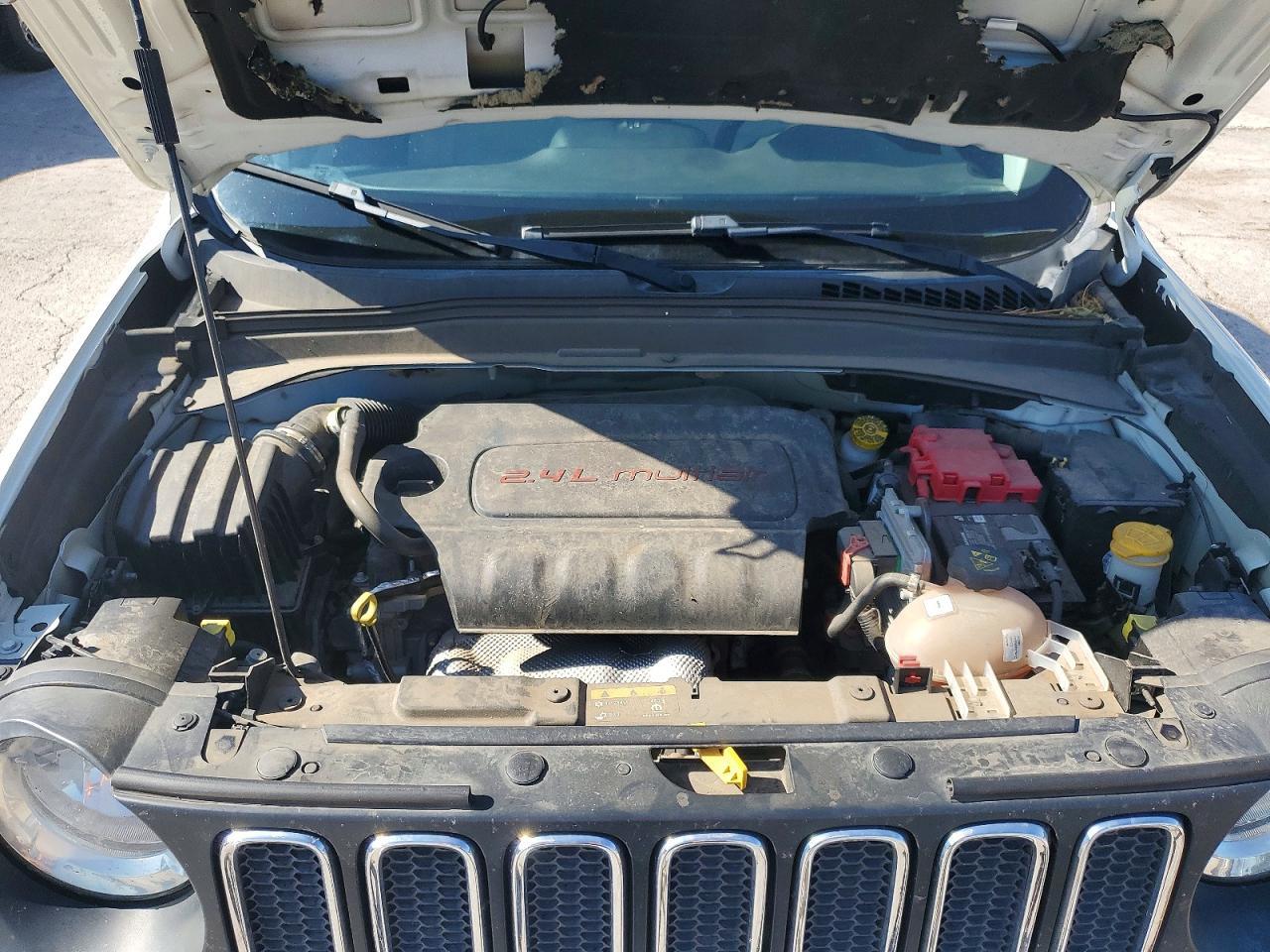 2018 Jeep Renegade Latitude - zdjęcie 12
