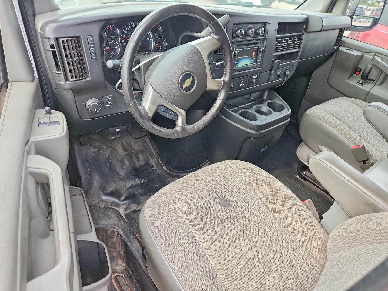 2019 Chevrolet Express G3500 - zdjęcie 8