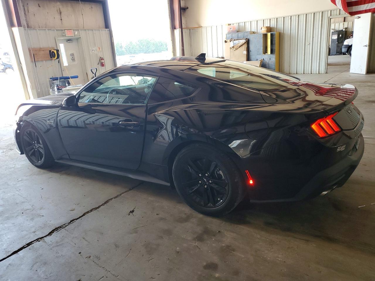 2026 Ford Mustang Gt - zdjęcie 2