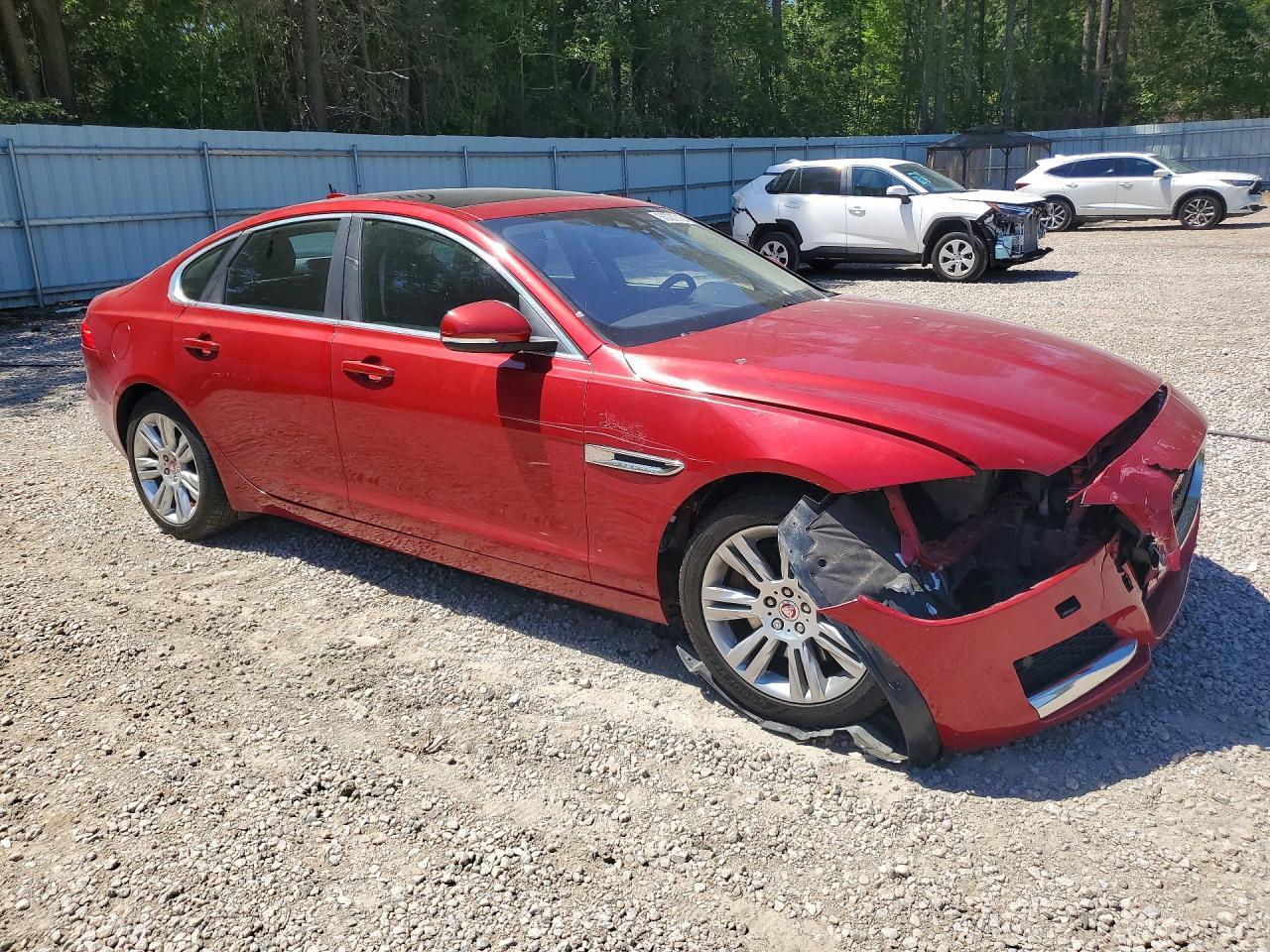 2017 Jaguar Xf Premium - zdjęcie 4