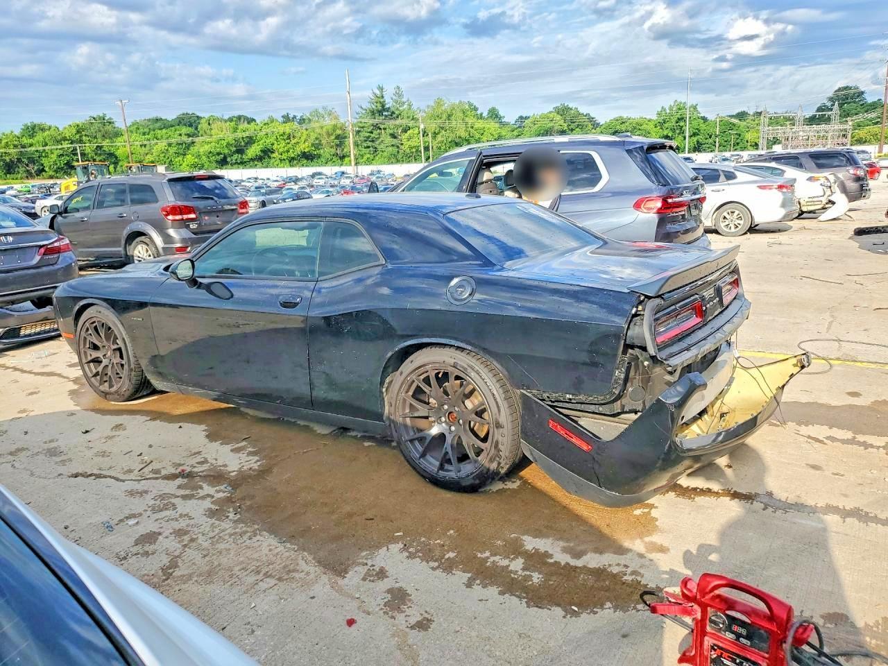 Dodge Challenger - zdjęcie 2