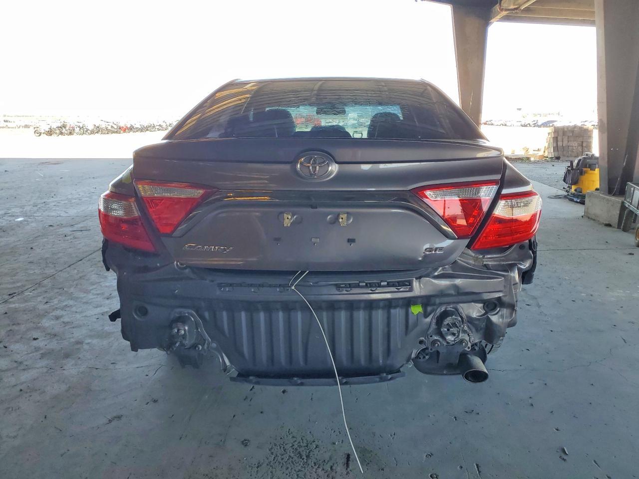 2017 Toyota Camry Se - zdjęcie 6