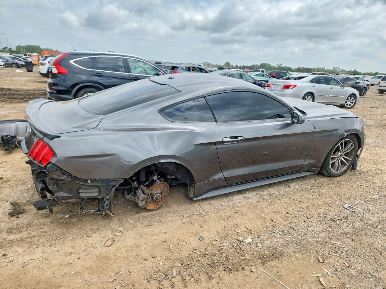2015 Ford Mustang - zdjęcie 3
