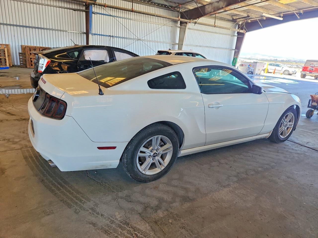 2013 Ford Mustang - zdjęcie 3