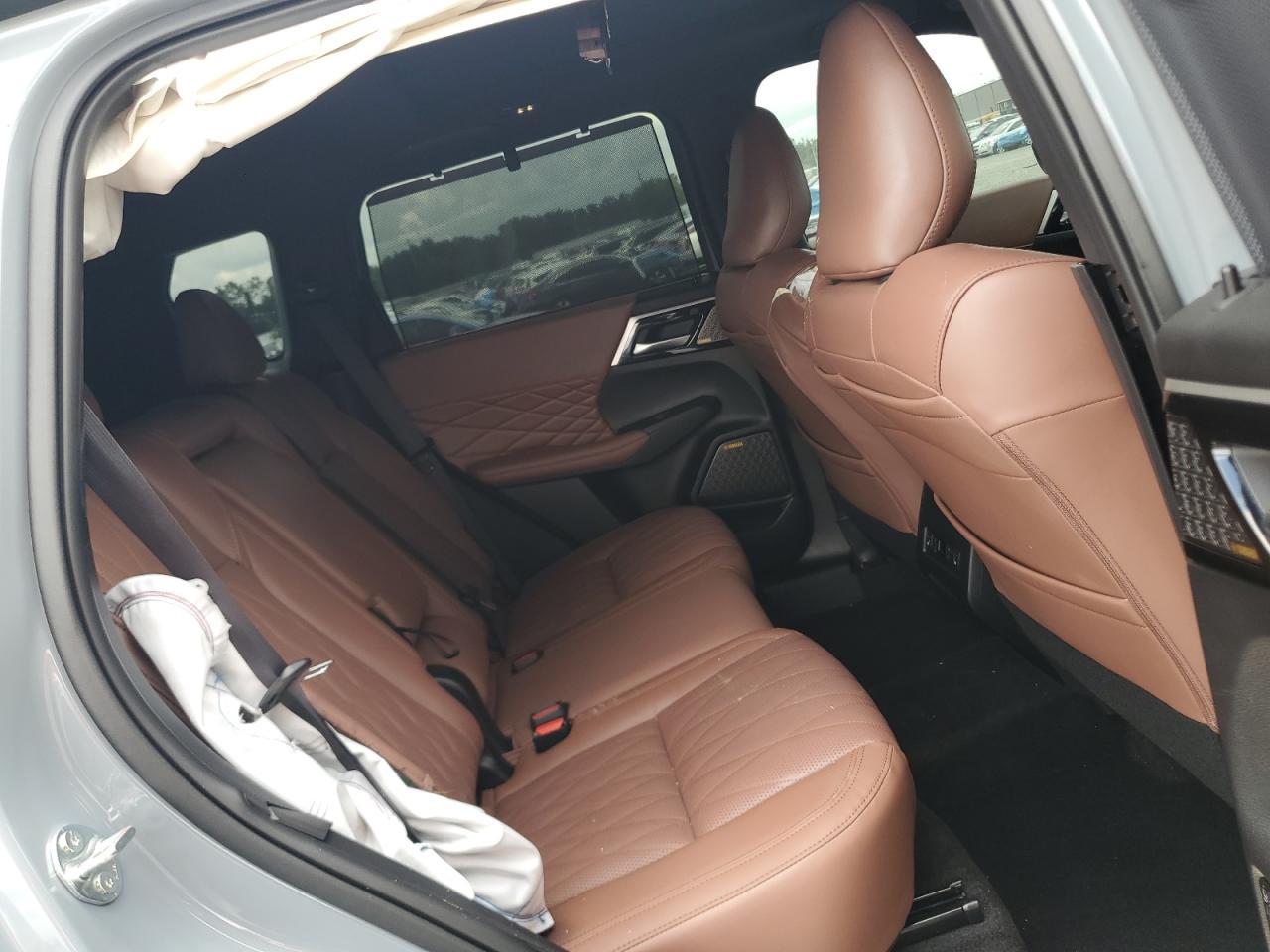 2026 Mitsubishi Outlander Sel - zdjęcie 11