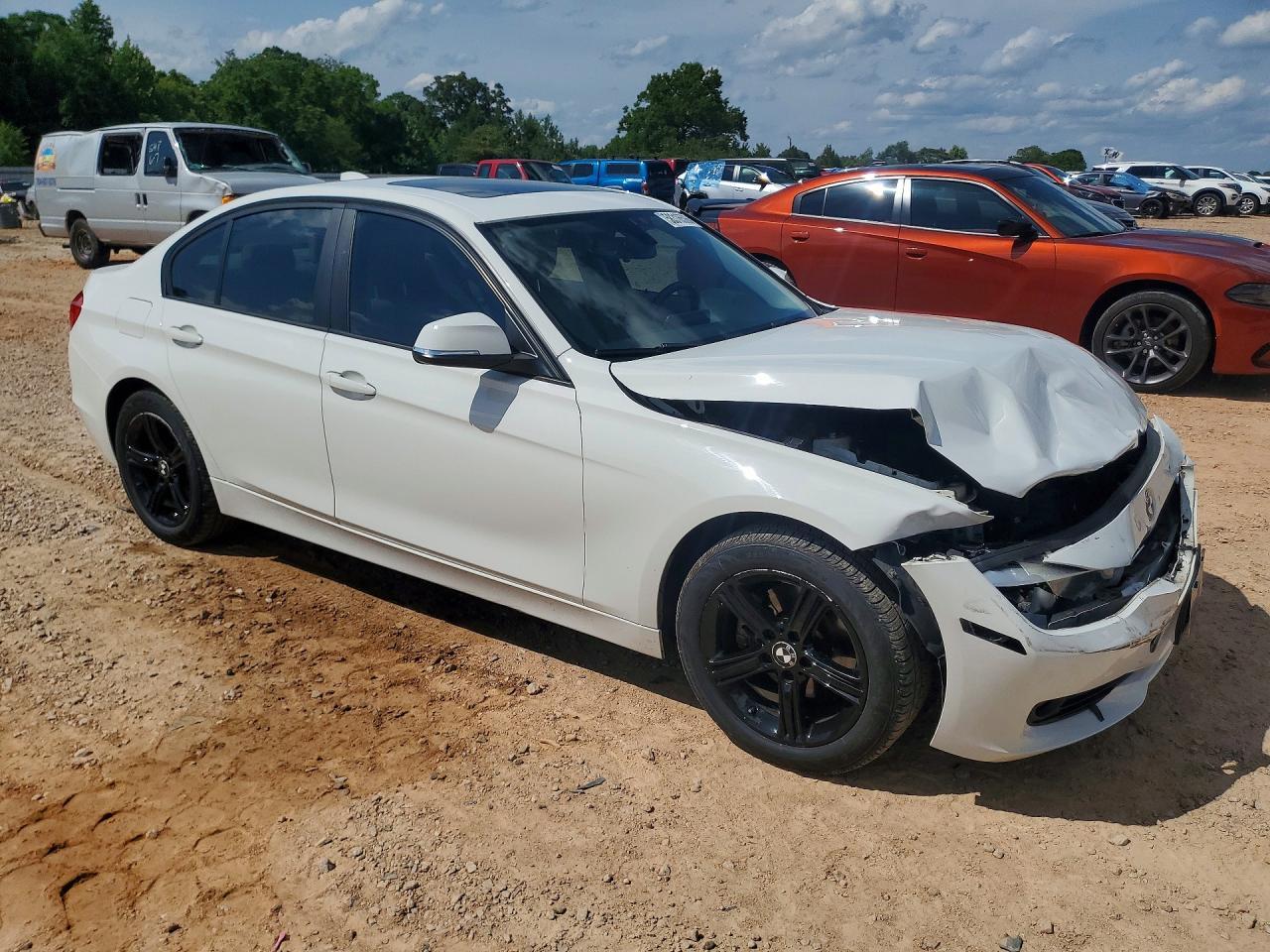 2014 BMW Seria 3 328i - zdjęcie 4