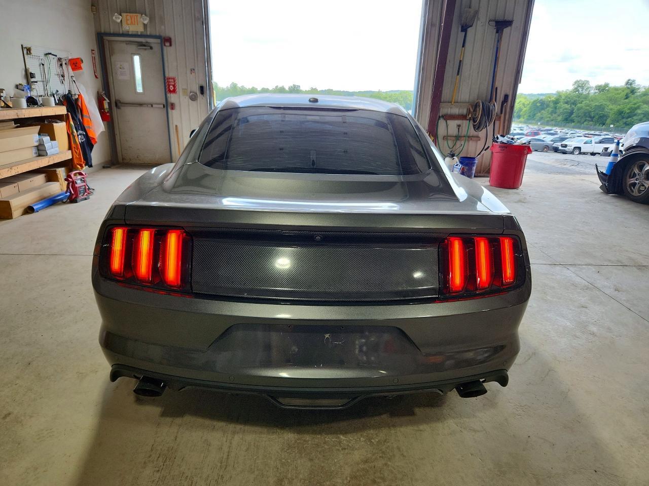 2017 Ford Mustang Gt - zdjęcie 6