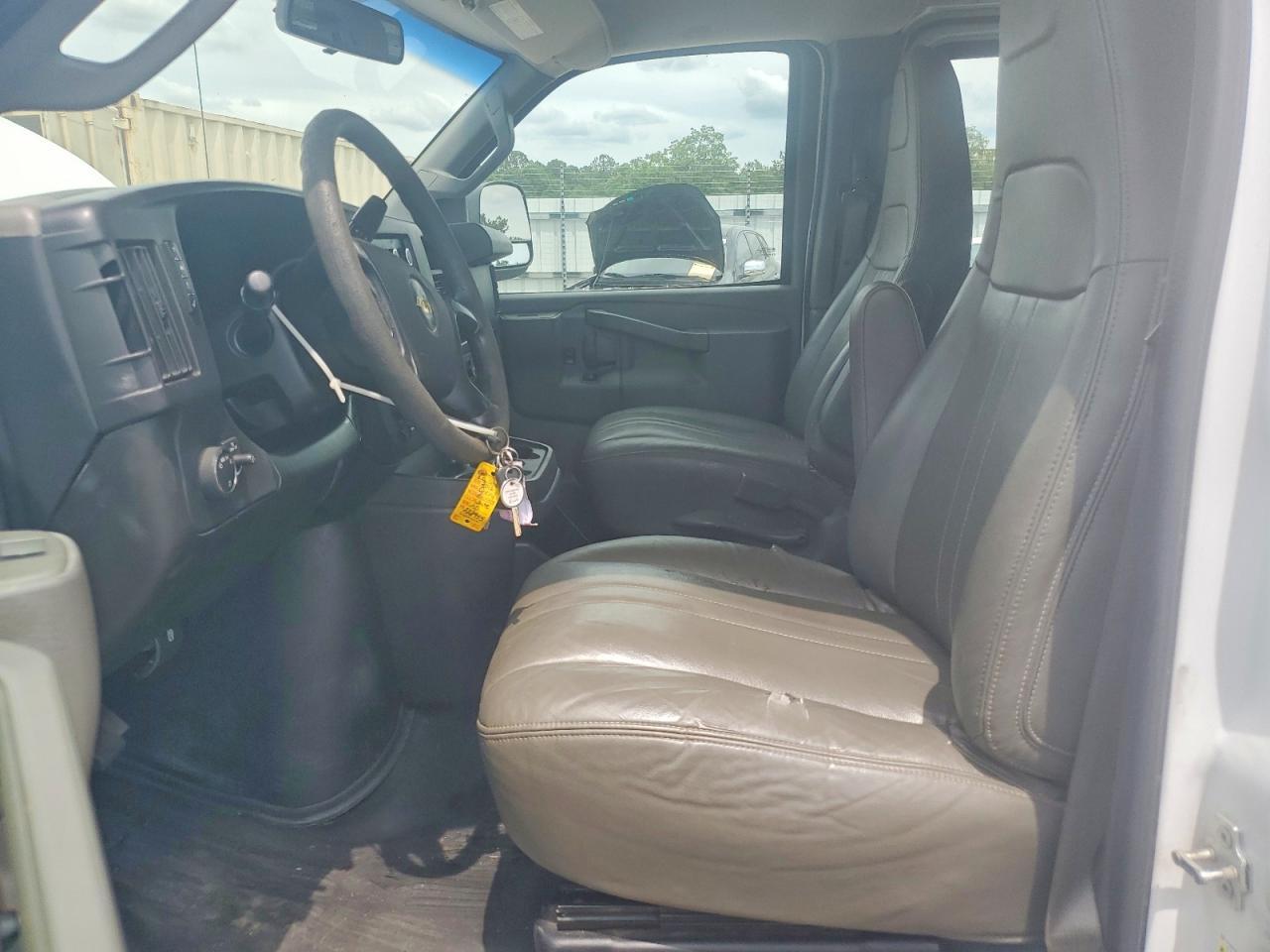 2016 Chevrolet Express G2500 - zdjęcie 7