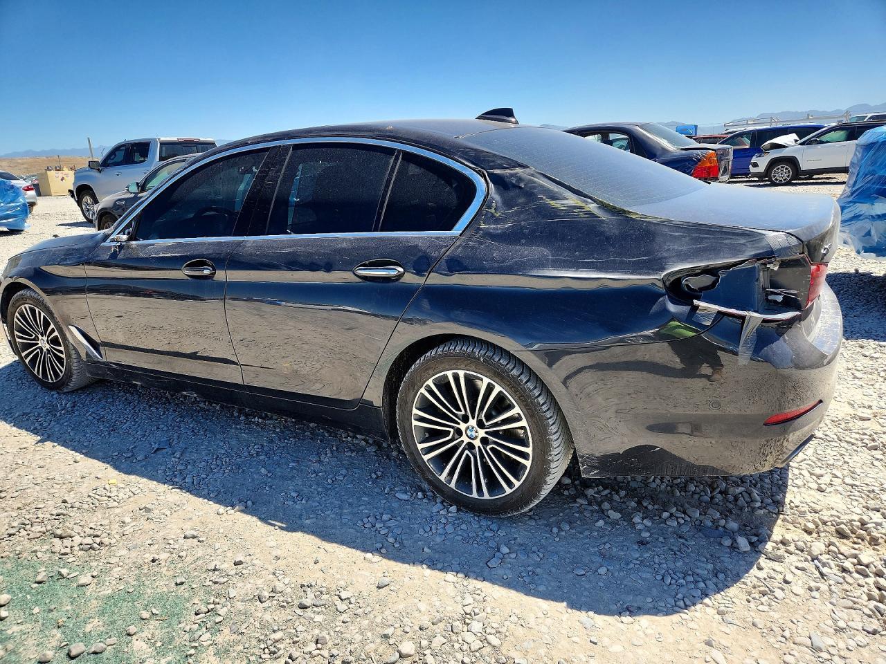 2017 BMW Seria 5 540i - zdjęcie 2