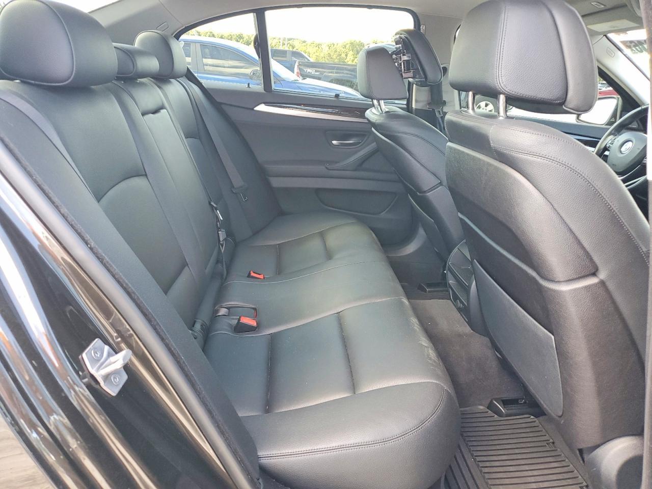 2016 BMW Seria 5 535i - zdjęcie 10