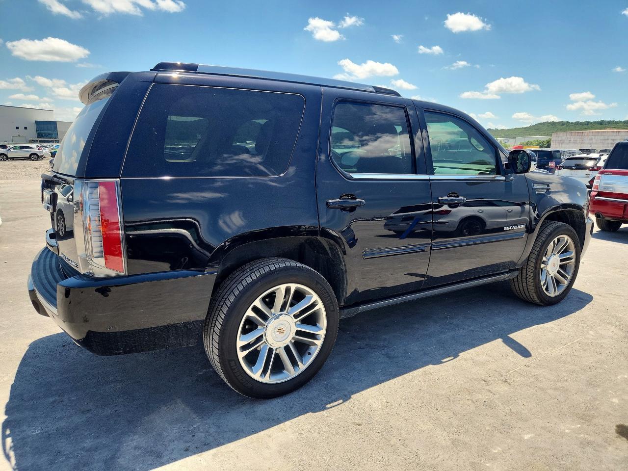 2014 Cadillac Escalade Premium - zdjęcie 3