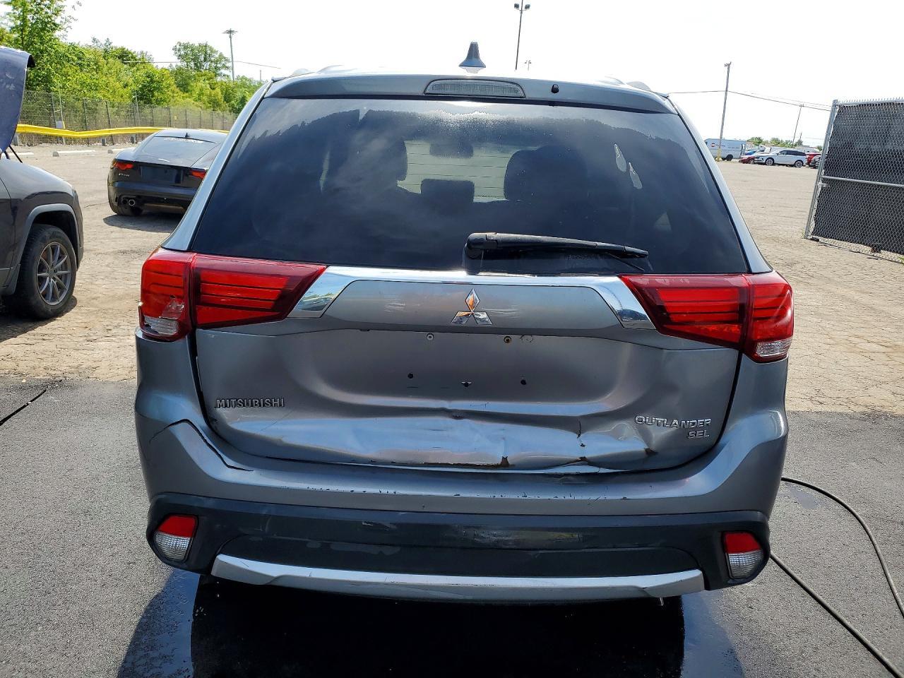 2018 Mitsubishi Outlander Se - zdjęcie 6