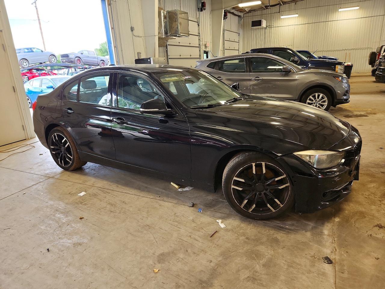 2015 BMW 320 I - zdjęcie 4