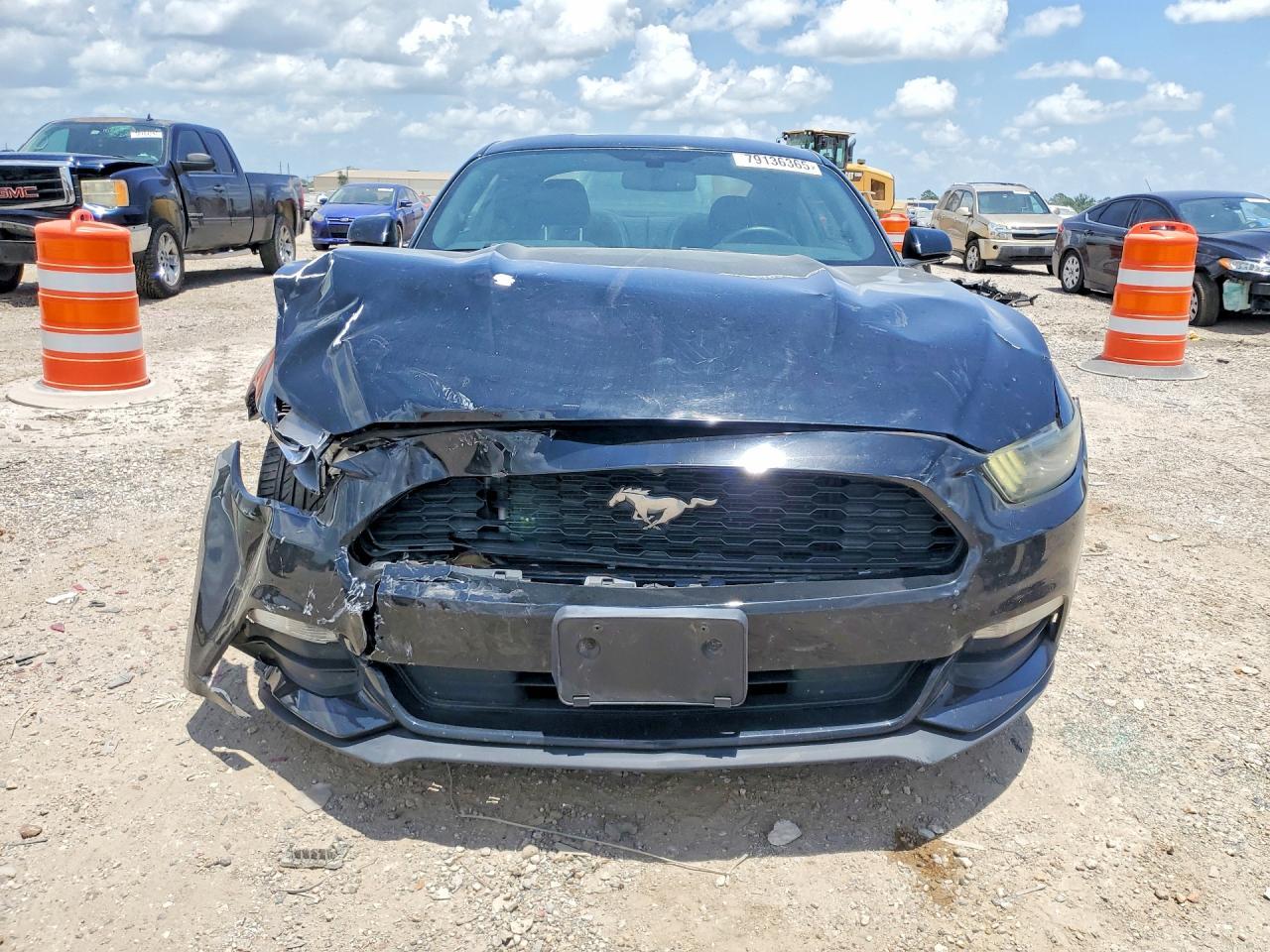 2016 Ford Mustang - zdjęcie 5