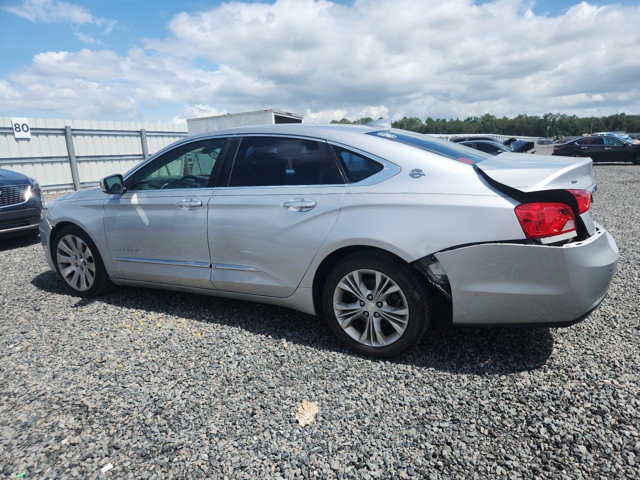 2018 Chevrolet Impala Premier - zdjęcie 2