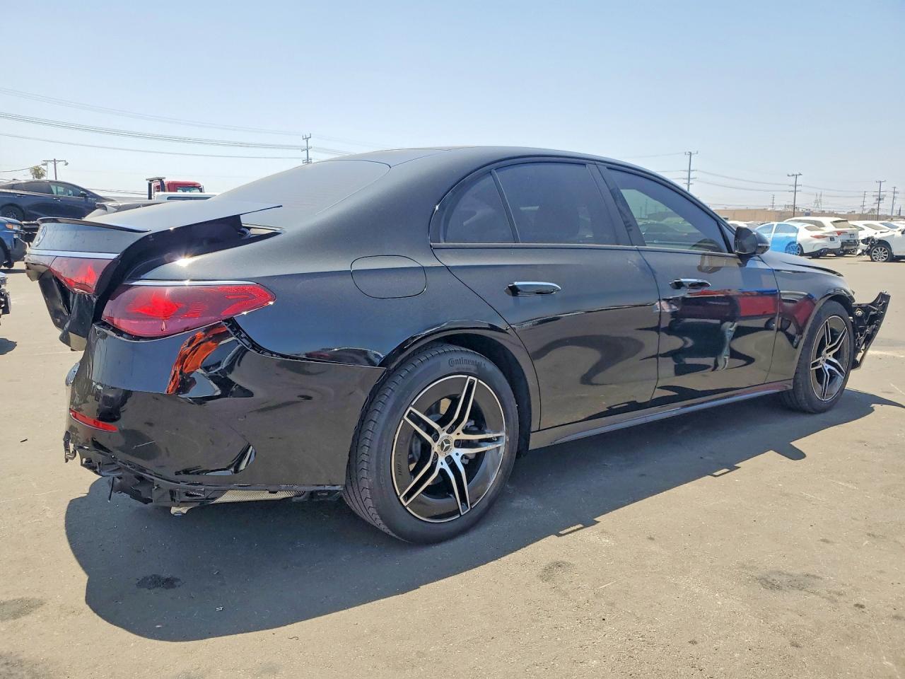 2026 Mercedes-Benz E 350 - zdjęcie 3