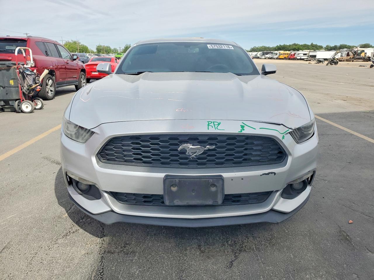 2016 Ford Mustang - zdjęcie 5