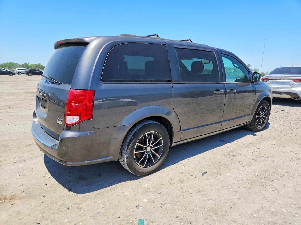 2019 Dodge Grand Caravan Gt - zdjęcie 3