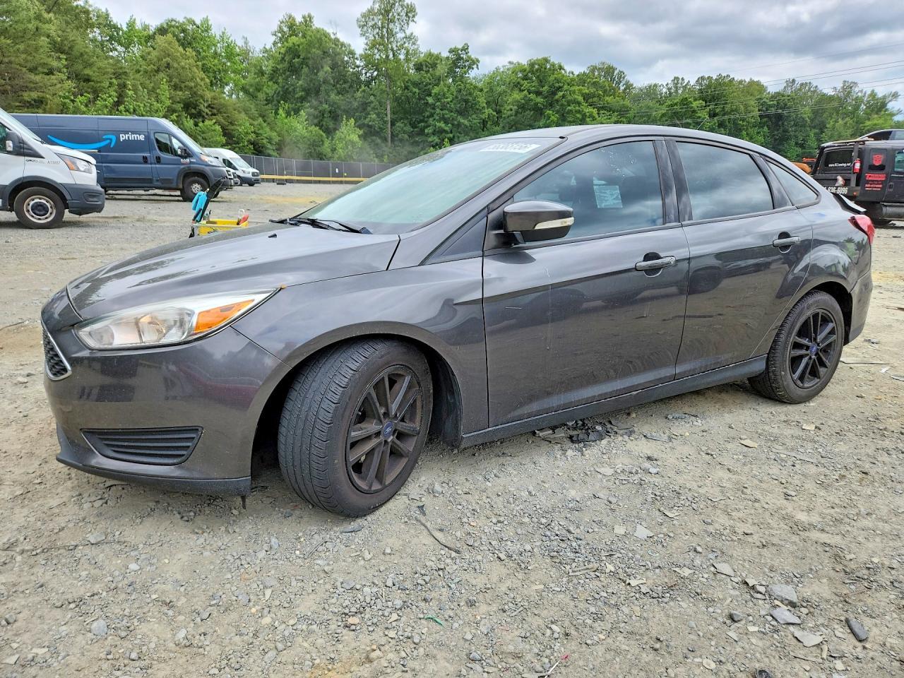2016 Ford Focus Se - zdjęcie główne