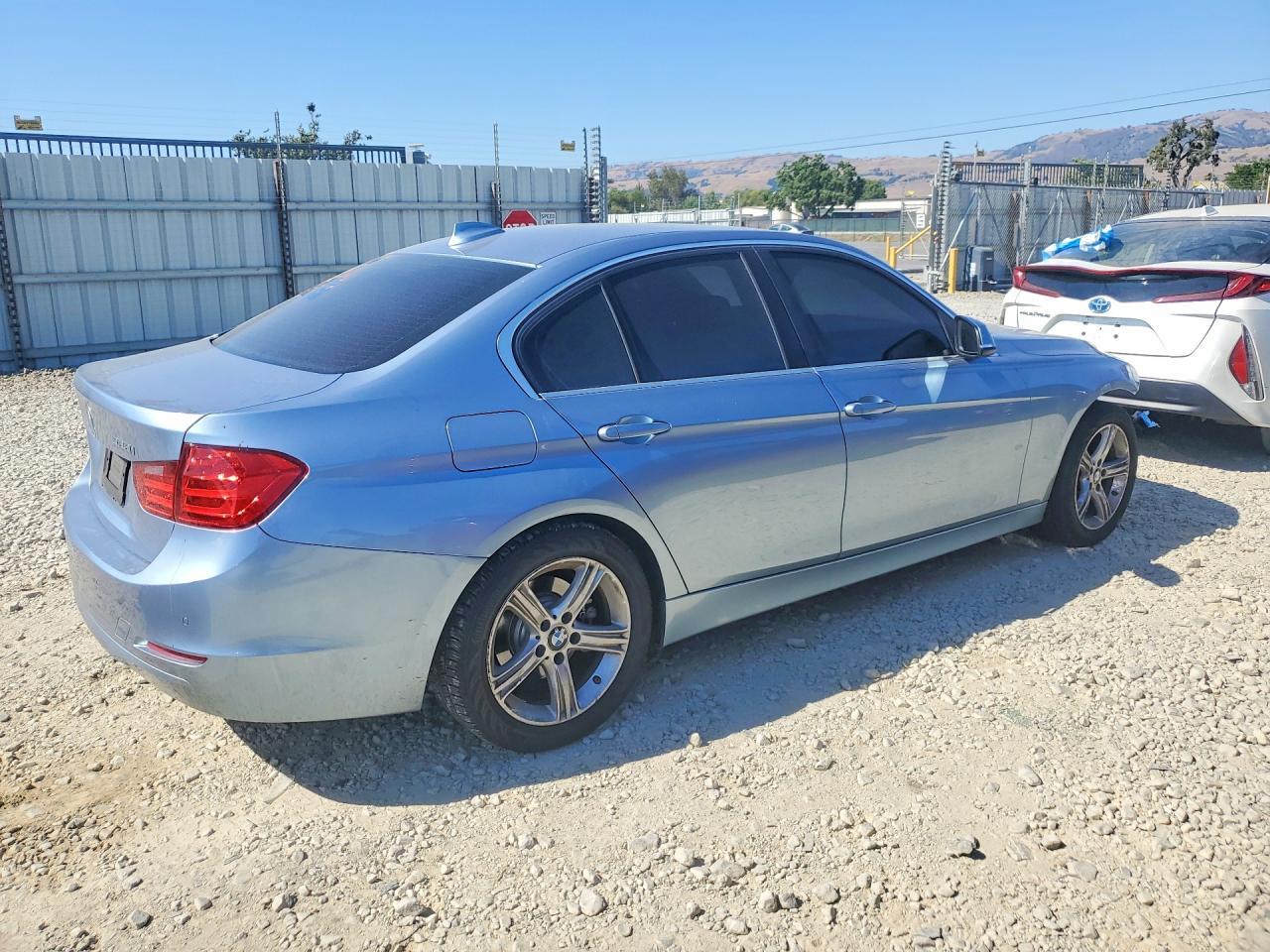 2015 BMW 328 I - zdjęcie 3