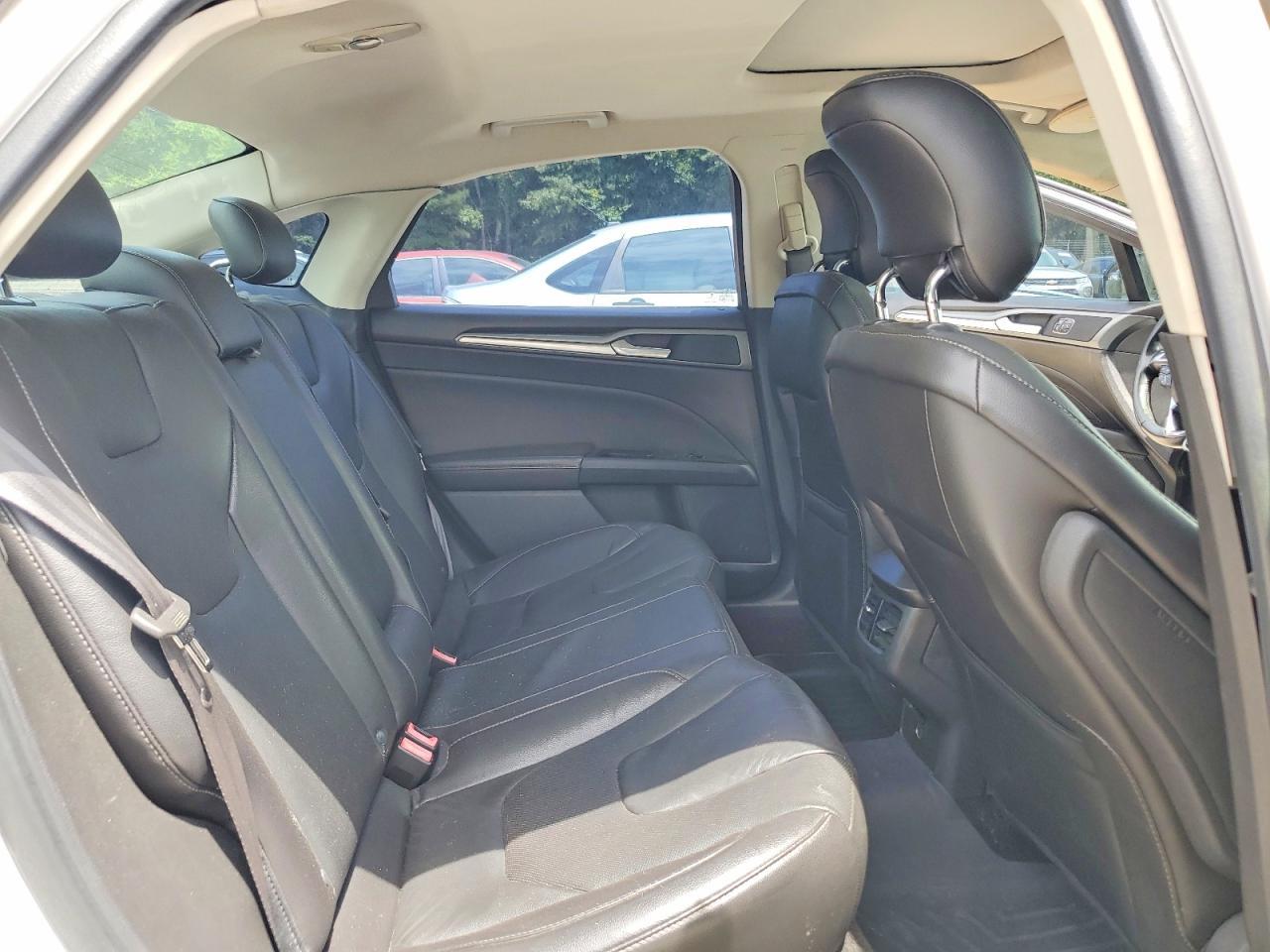 2013 Ford Fusion Titanium - zdjęcie 10