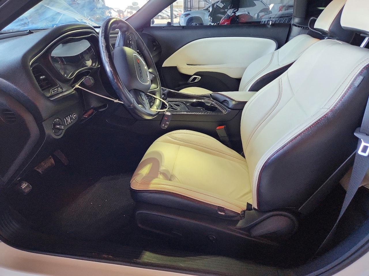 2016 Dodge Challenger Sxt - zdjęcie 7