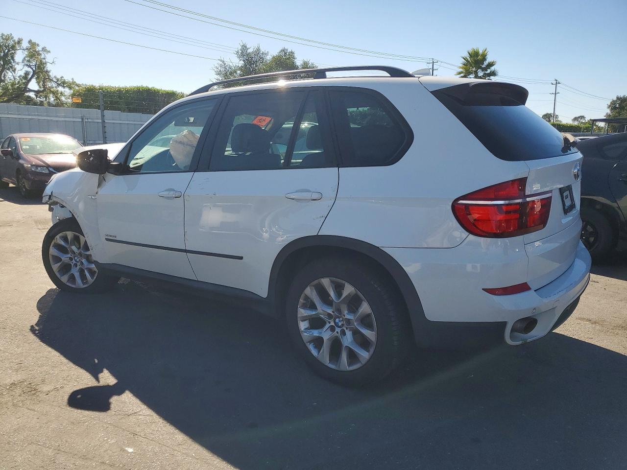 2013 BMW X5 xDrive35I - zdjęcie 2
