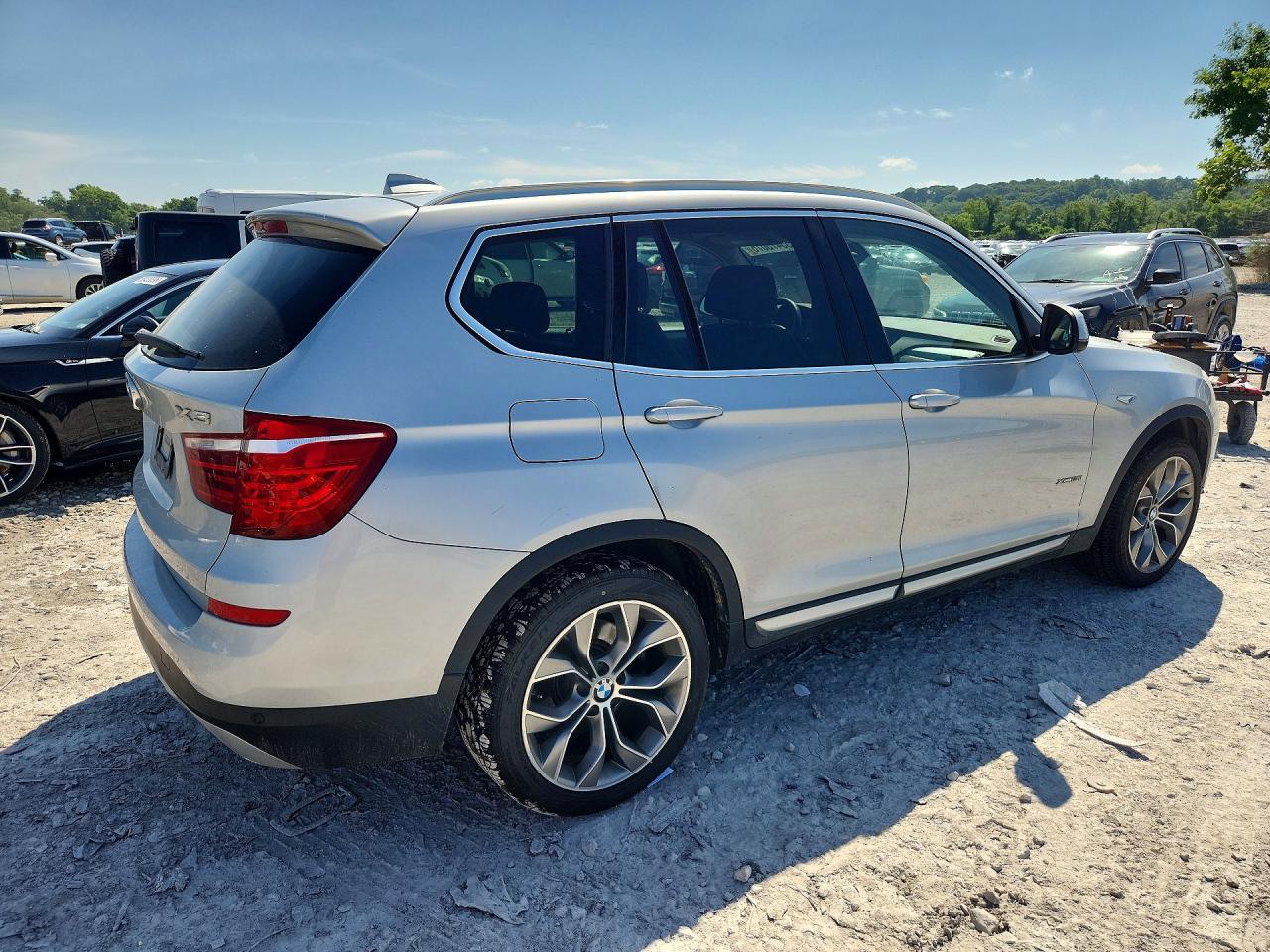 2016 BMW X3 xDrive28I - zdjęcie 3
