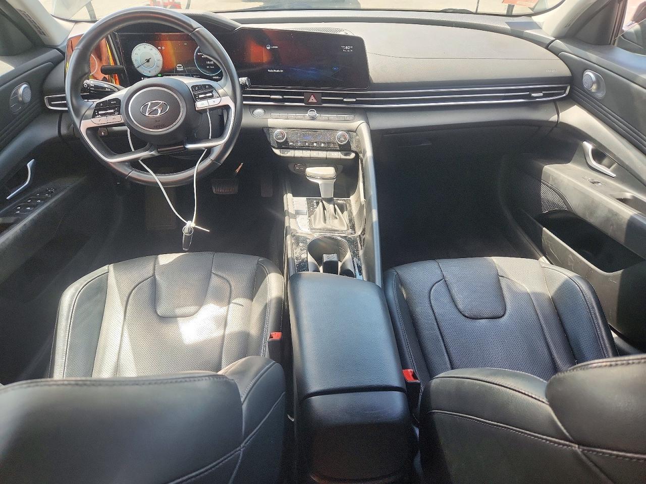 2022 Hyundai Elantra Limited - zdjęcie 8