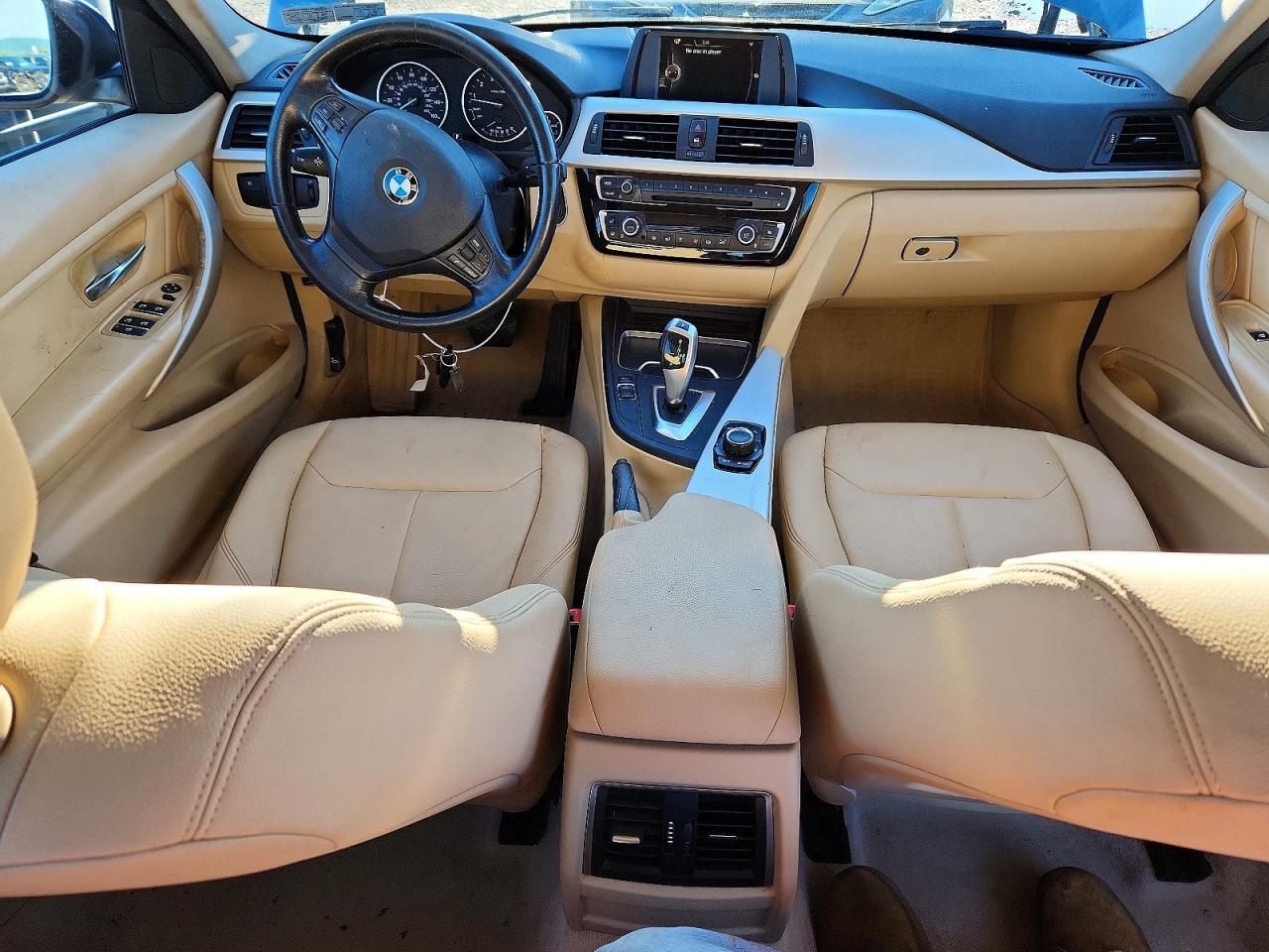 2016 BMW 320 I - zdjęcie 8