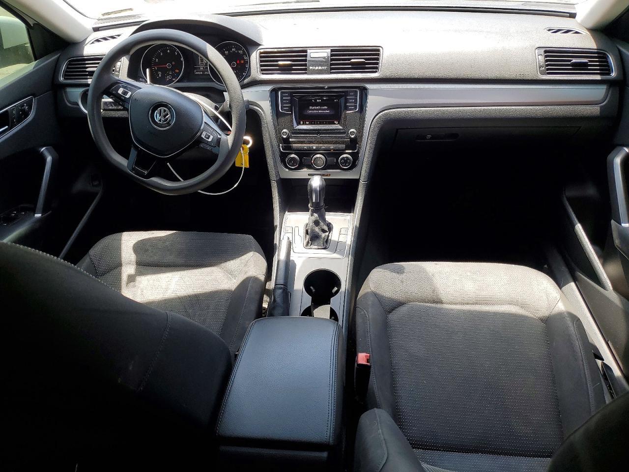 2018 Volkswagen Passat S - zdjęcie 8