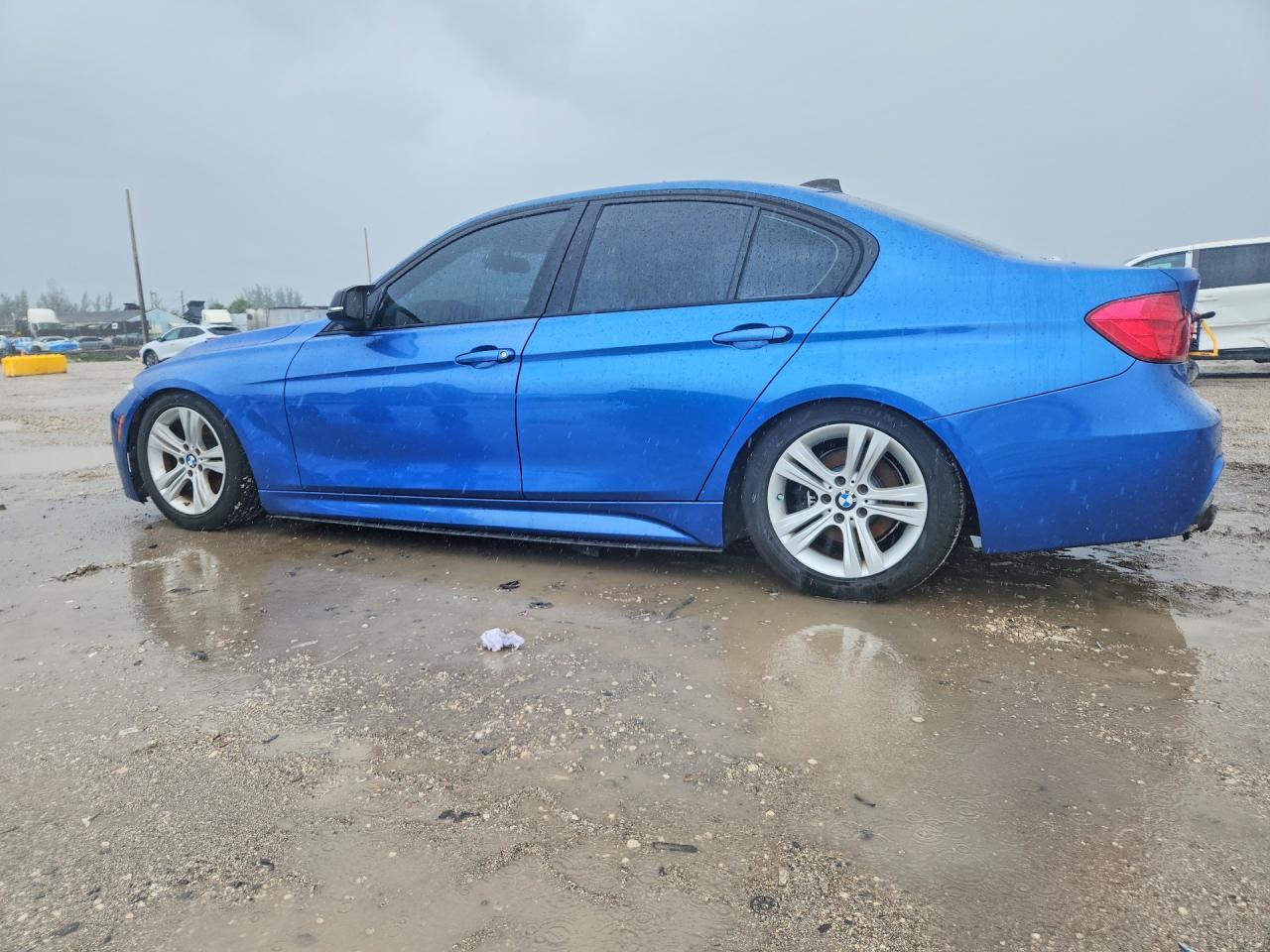 2013 BMW 328 I - zdjęcie 2