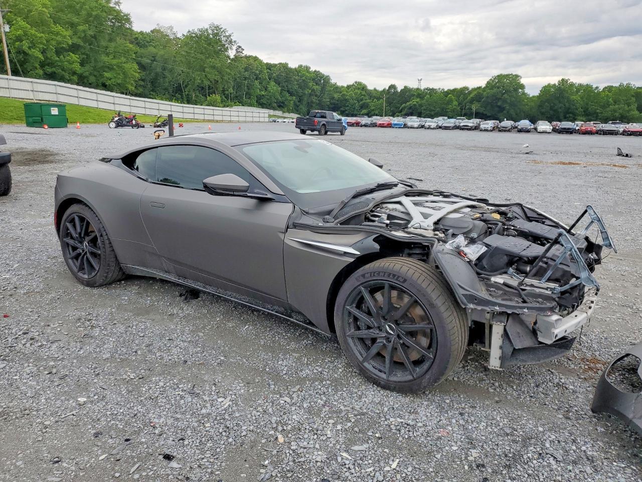 2017 Aston Martin Db11 - zdjęcie 4