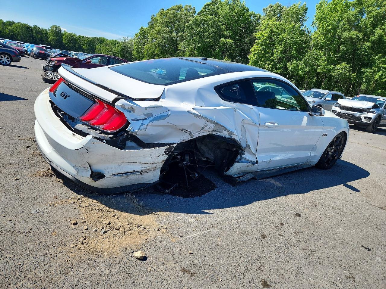 2019 Ford Mustang Gt - zdjęcie 3