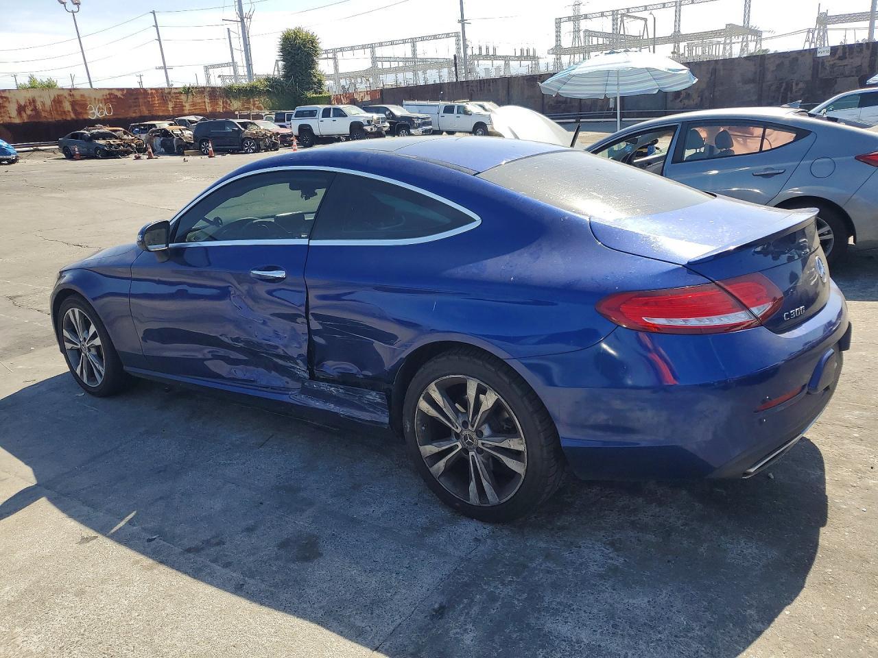 2017 Mercedes-Benz C 300 - zdjęcie 2