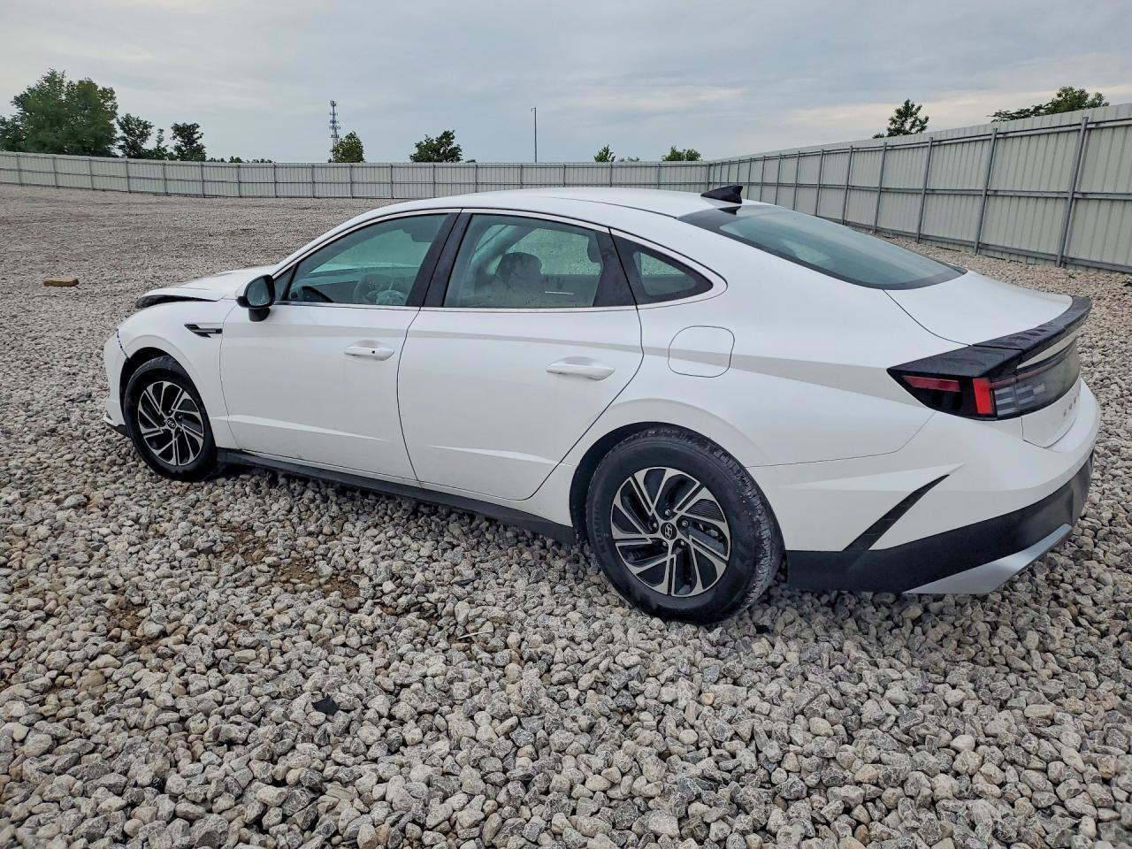 2026 Hyundai Sonata Hybrid Blue - zdjęcie 2