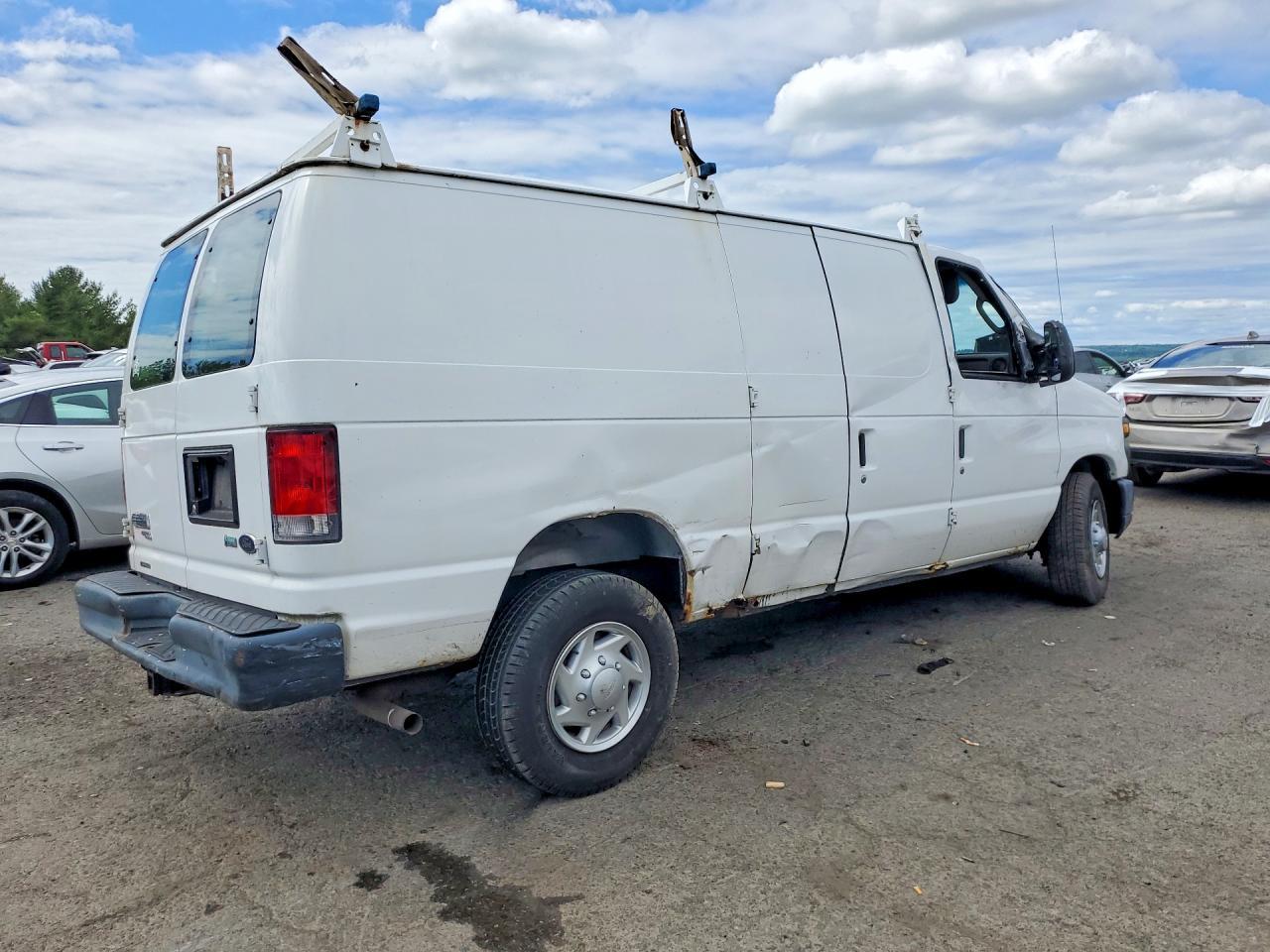 2013 Ford Econoline E250 Van - zdjęcie 3